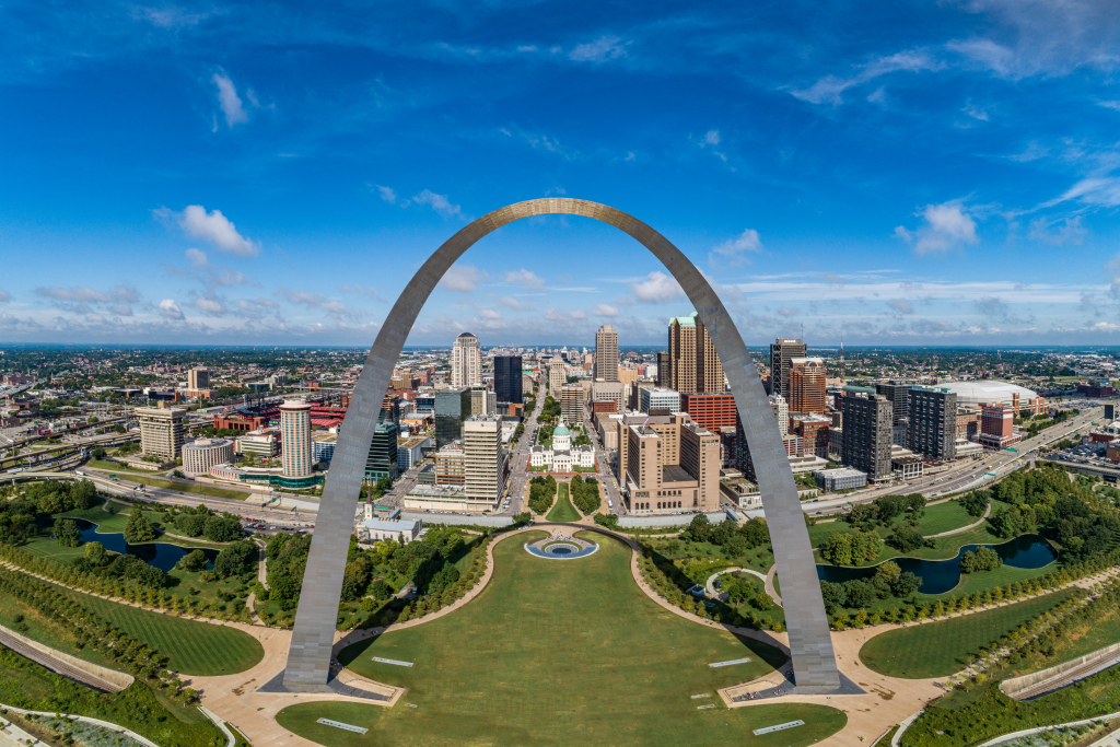 stlouis_color_corrected_grass1024